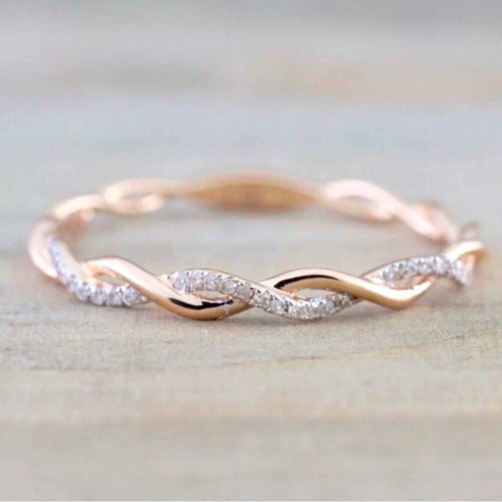 New 18K Rose Gold Twist Ring
